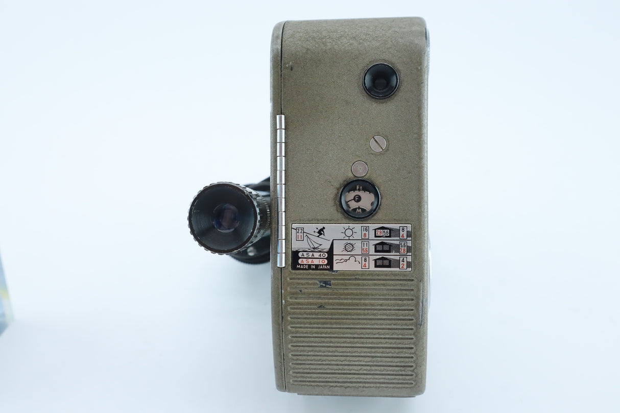 Sankyo 8-S with Chinon Zoom 10–30mm f/1.8