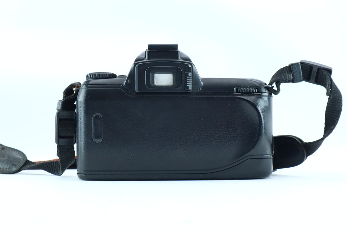 Nikon F65 with Nikon AF Nikkor 28–80mm f/3.5–5.6G