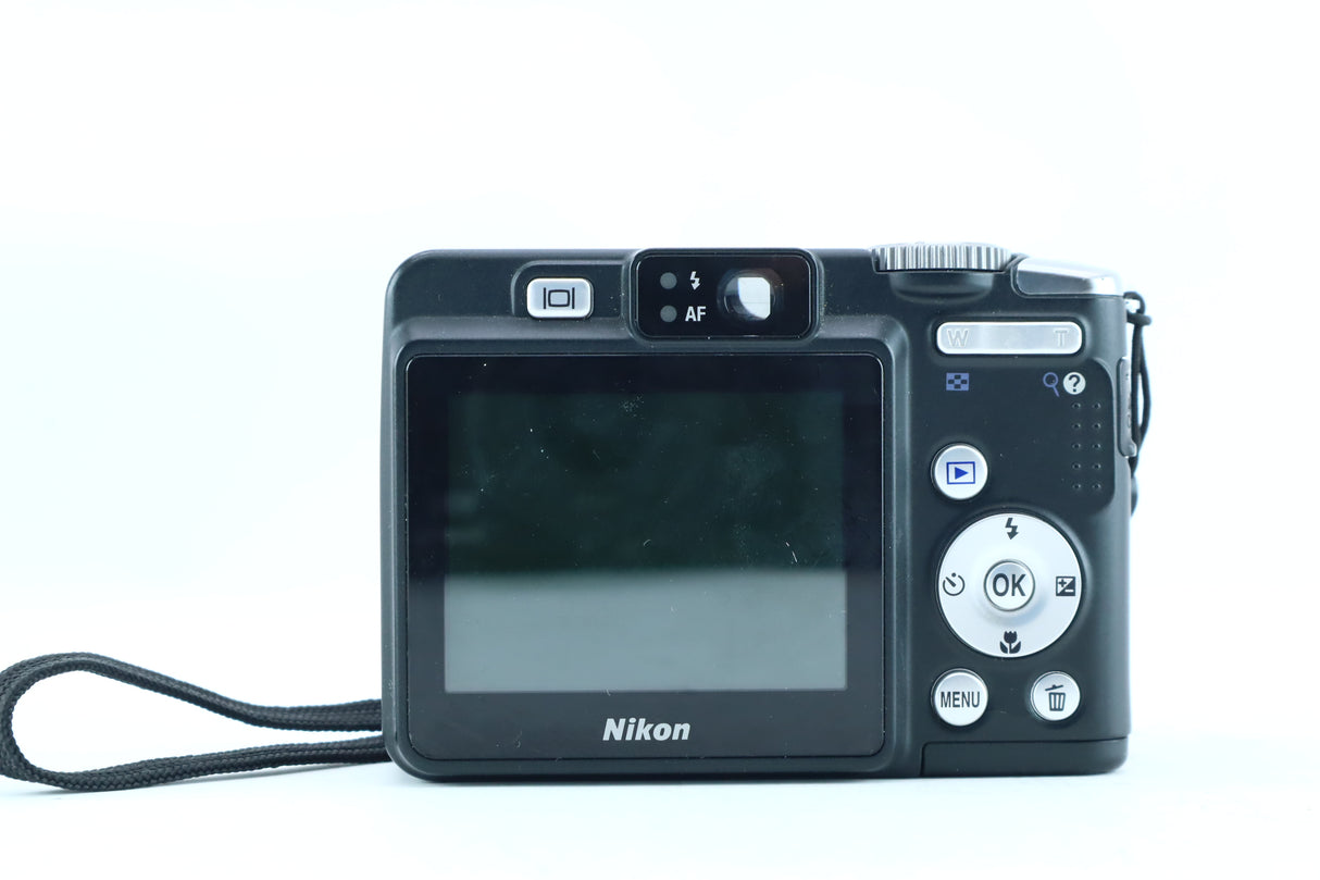 Nikon Coolpix P50