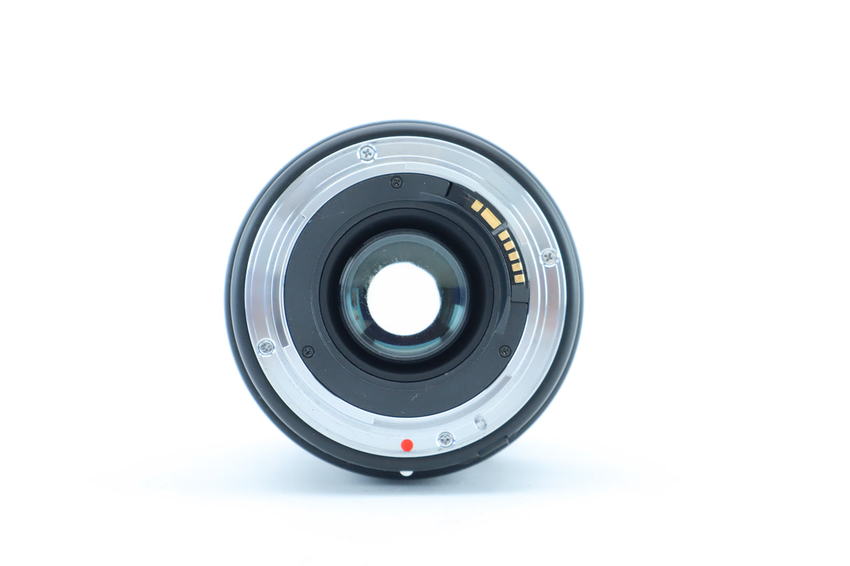 Sigma 70–300mm f/4–5.6 DL Macro