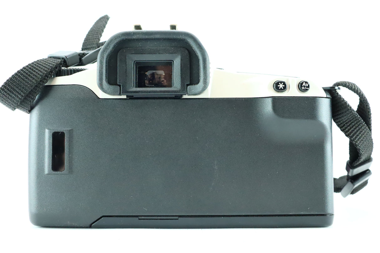 Canon EOS 300 with EF 28-80mm 3,5-5,6 II