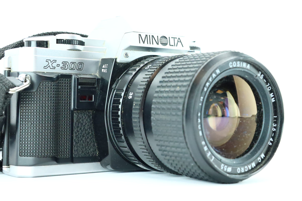 Minolta X-300 MC 35-70mm 3.5-4.5