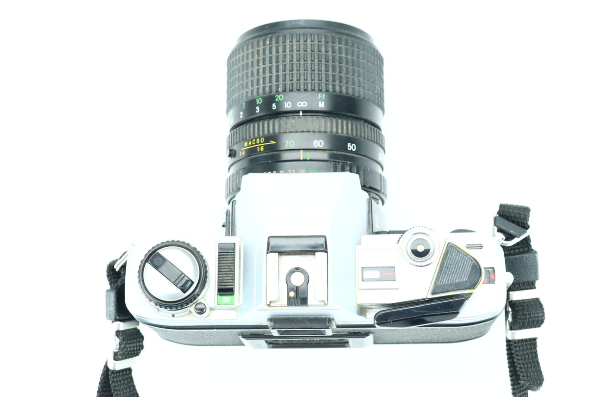 Minolta X-300 MC 35-70mm 3.5-4.5