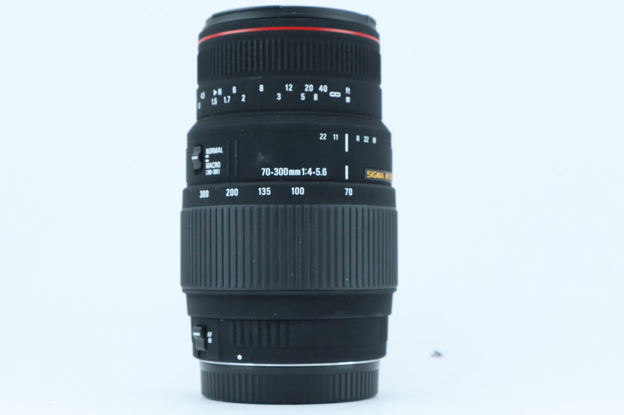 Sigma APO DG 70–300mm f/4–5.6