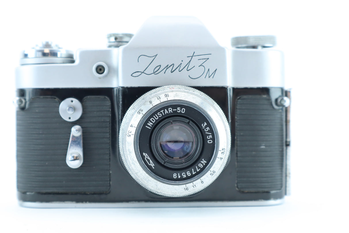 Zenit 3M + Industar-50 50mm f/3.5 Lens KIJK LENS MOUNT DANK