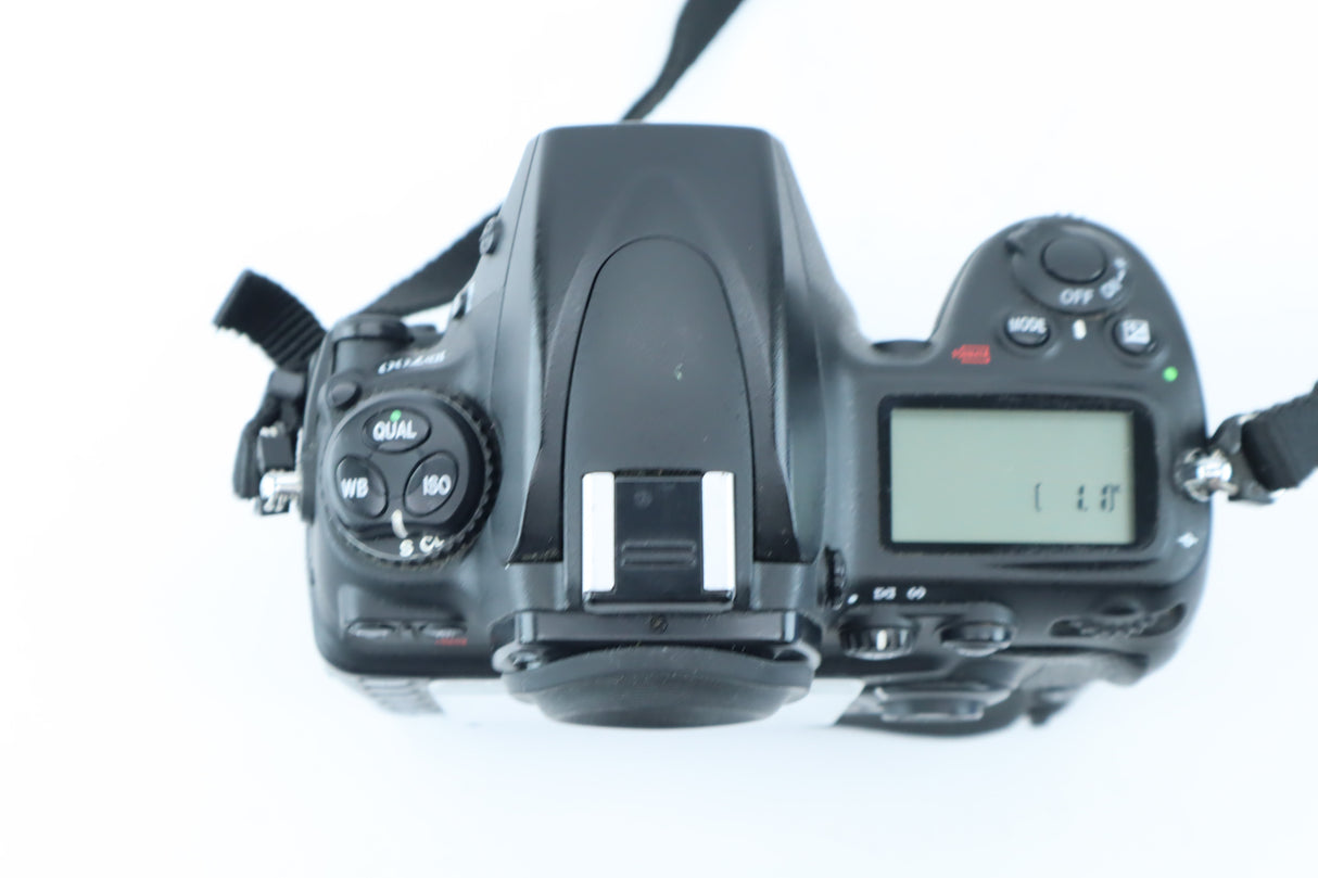 Nikon D700 – Full-Frame DSLR Camera Body