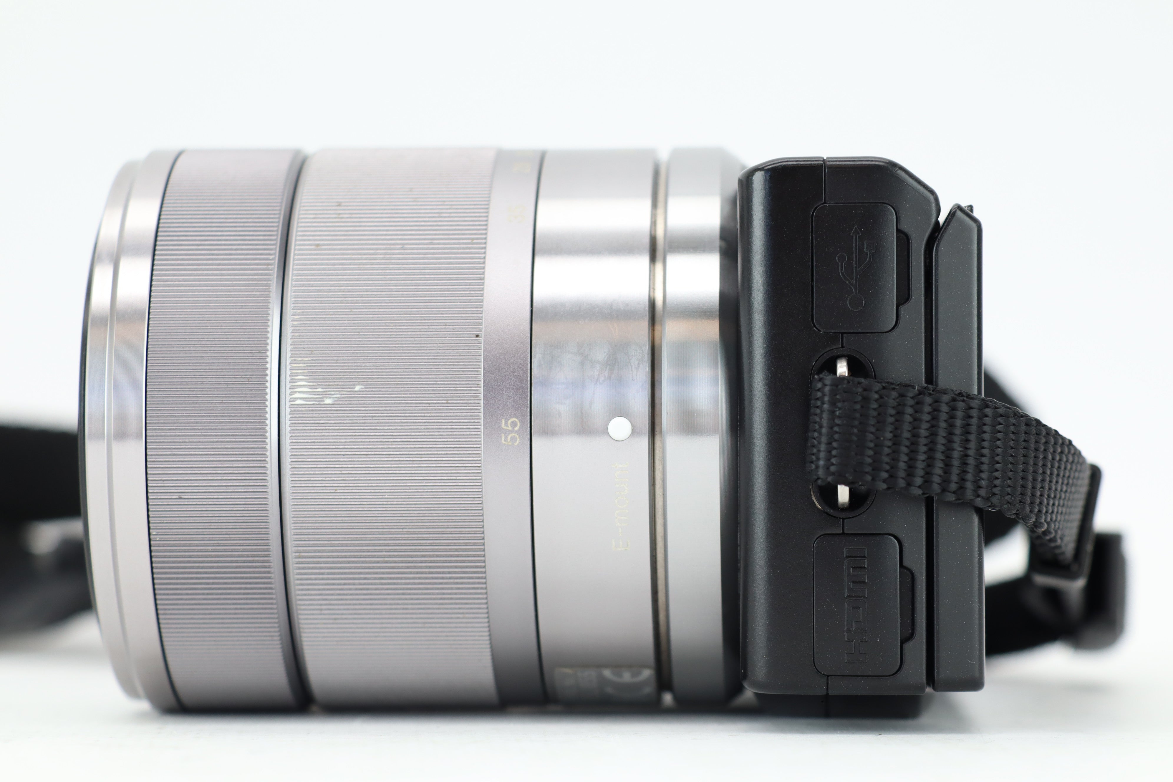 Sony NEX-5 3.5-5.6/18-55 シルバー Sony Alpha NEX-5 Camera w/18-55mm Zoom Lens