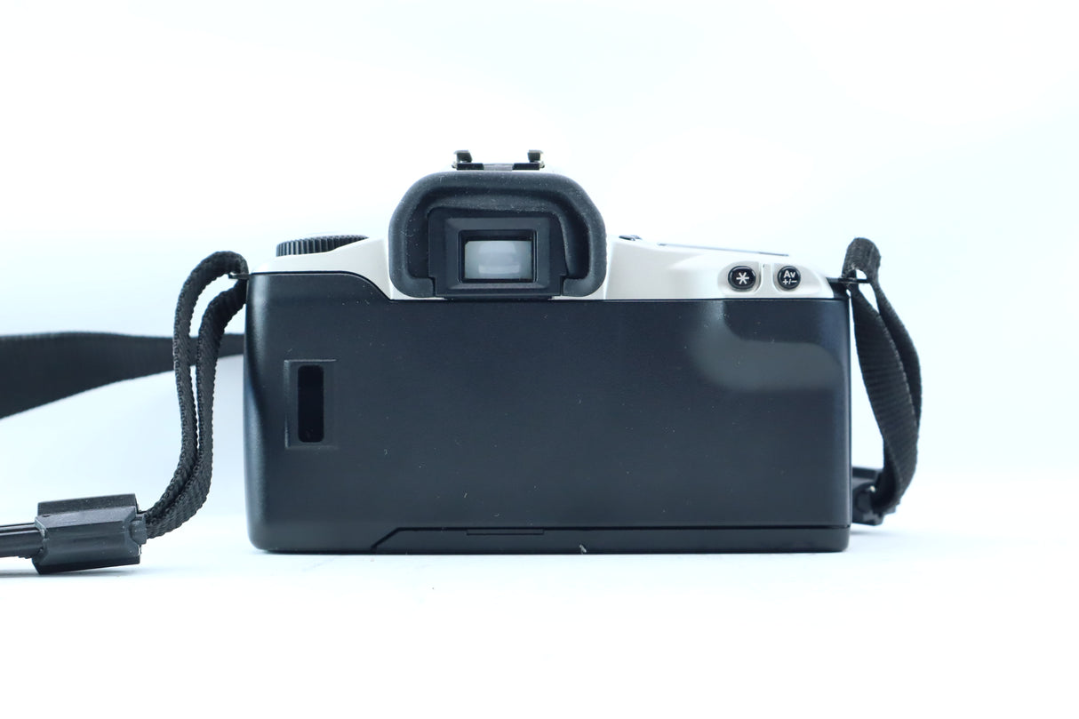 Canon EOS 300 with EF 28-80mm f/3.5-5.6 II