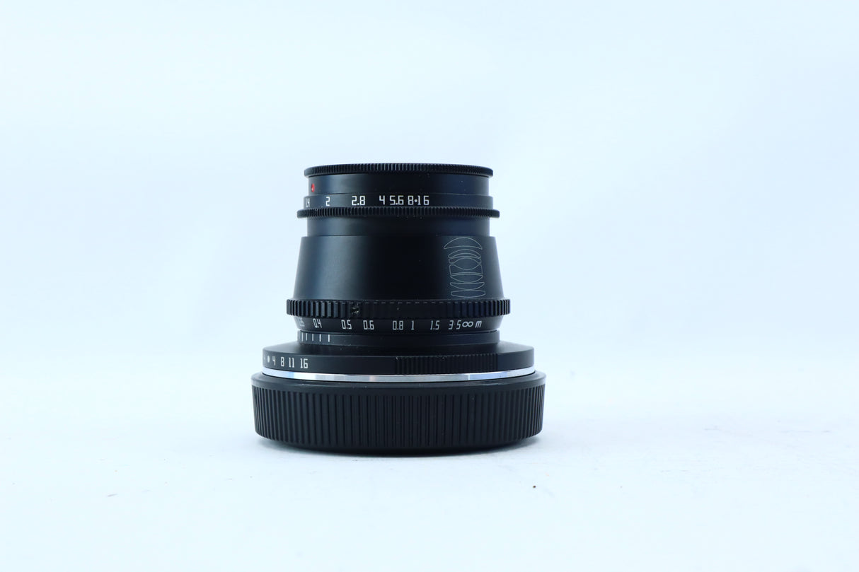 TTArtisan 35mm f/1.4 APS-C