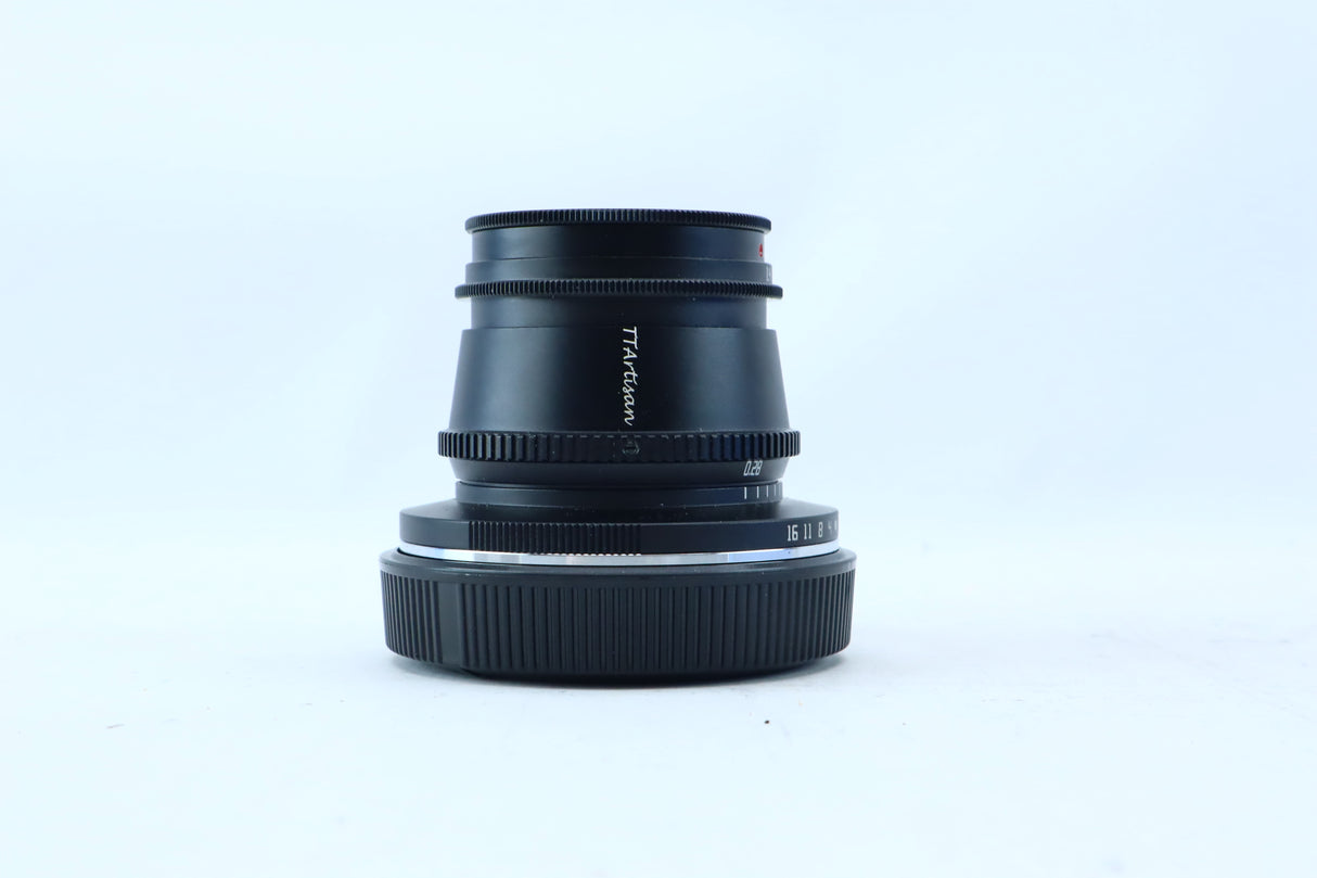 TTArtisan 35mm f/1.4 APS-C
