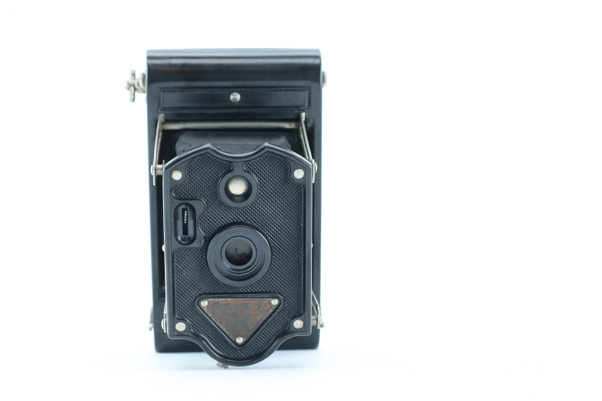 Rajar No. 6 – Vintage Box Camera for 120 Roll Film
