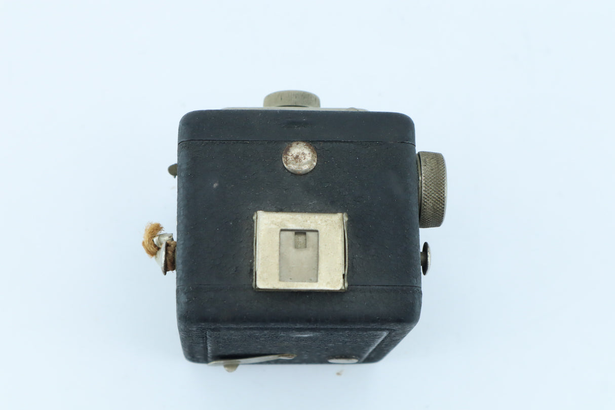 Rewo Louise – Dutch Box Camera with Olde Delft Meniscus lens