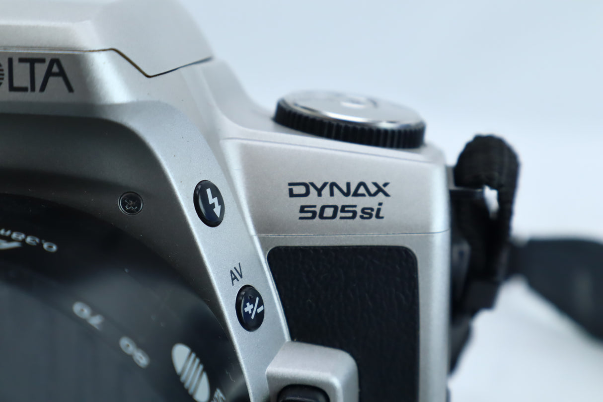 Minolta Dynax 505si with AF Zoom 28-80mm f/3.5-5.6