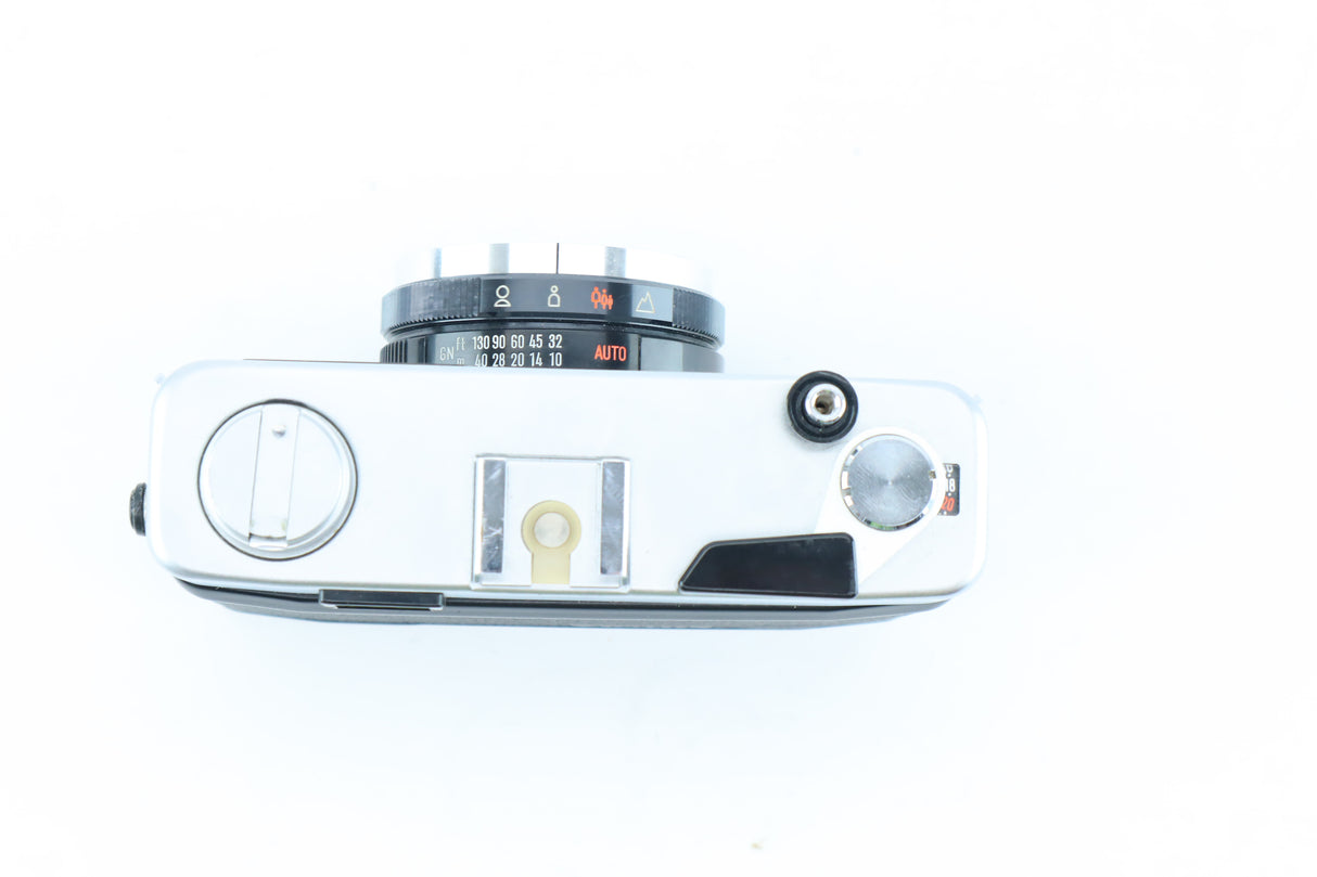 Minolta Hi-Matic G – Compact 35mm Rangefinder with Rokkor 38mm f/2.8 Lens