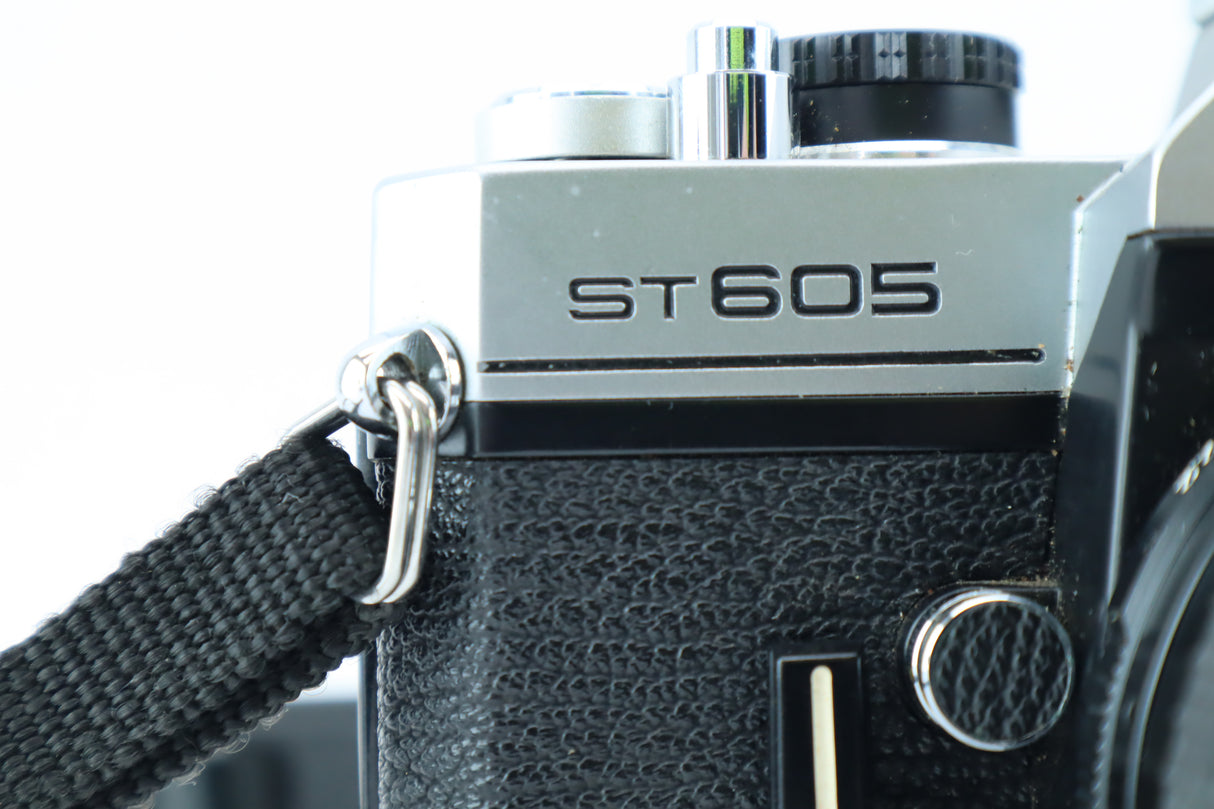 Fujica ST605 with Fujinon 55mm f/2.2 – Manual 35mm M42 SLR with Fuji Prime Lens