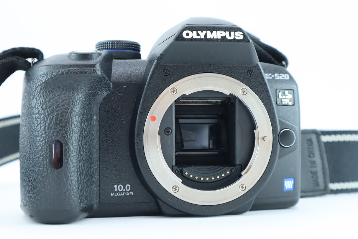 Olympus E-520 – 10MP DSLR Camera with Live View and Image Stabilization.
