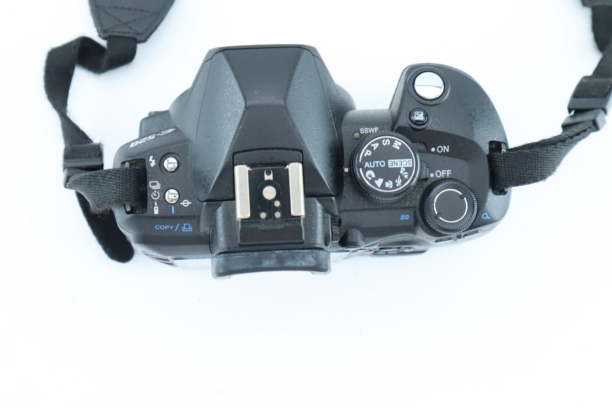 Olympus E-520 – 10MP DSLR Camera with Live View and Image Stabilization.