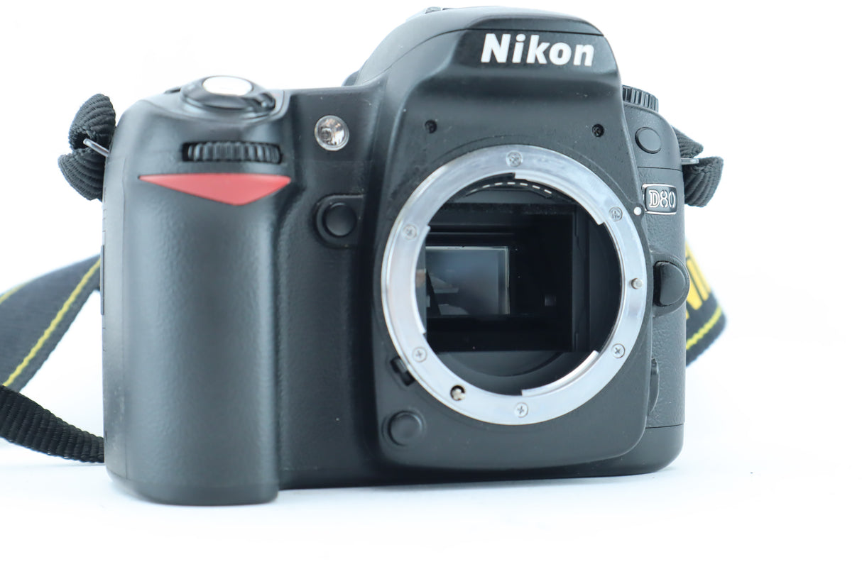 Nikon D80 – 10MP Digital SLR Camera Body