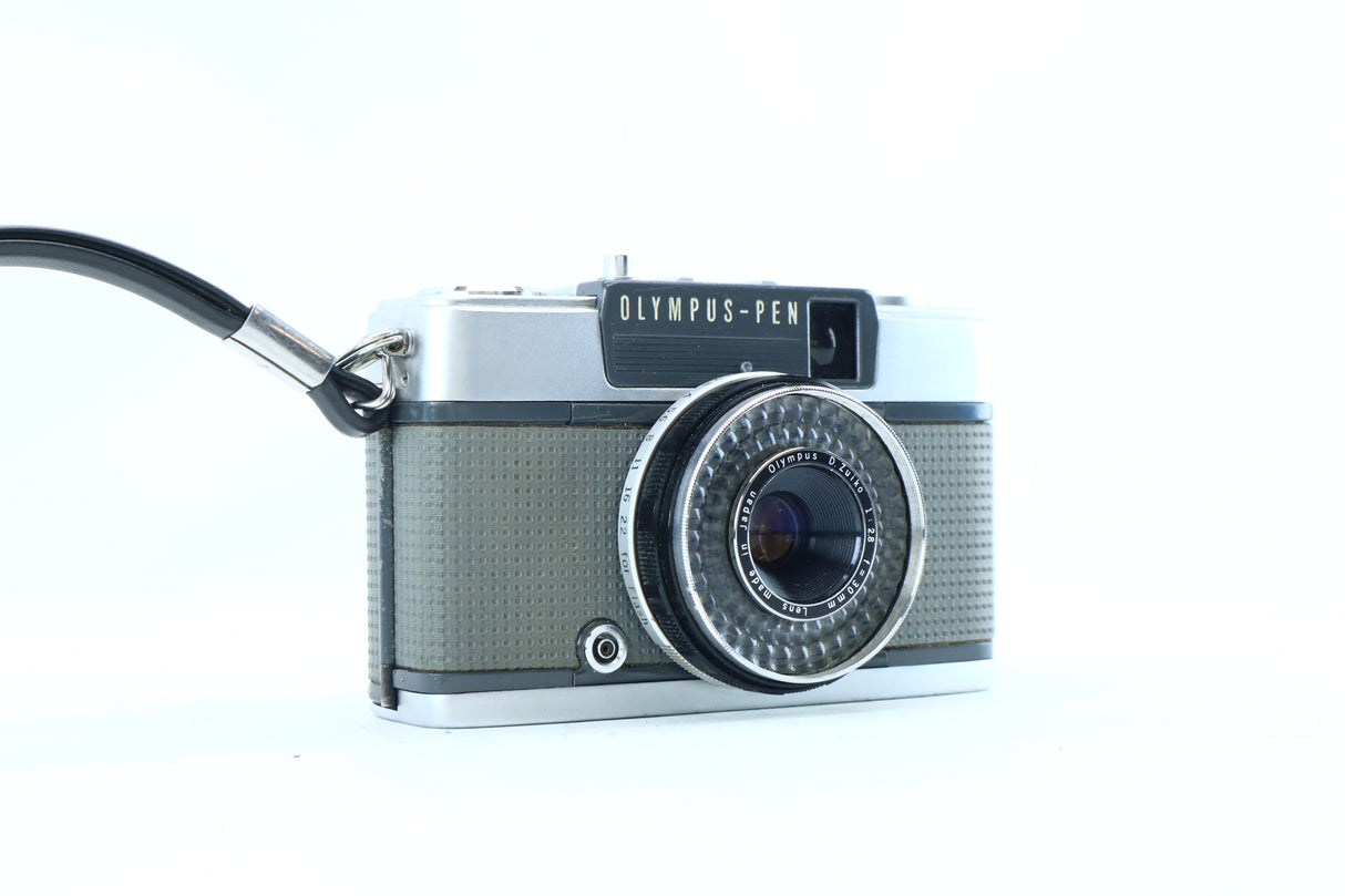 Olympus Pen EES-2 | D.Zuiko 30mm f/2.8