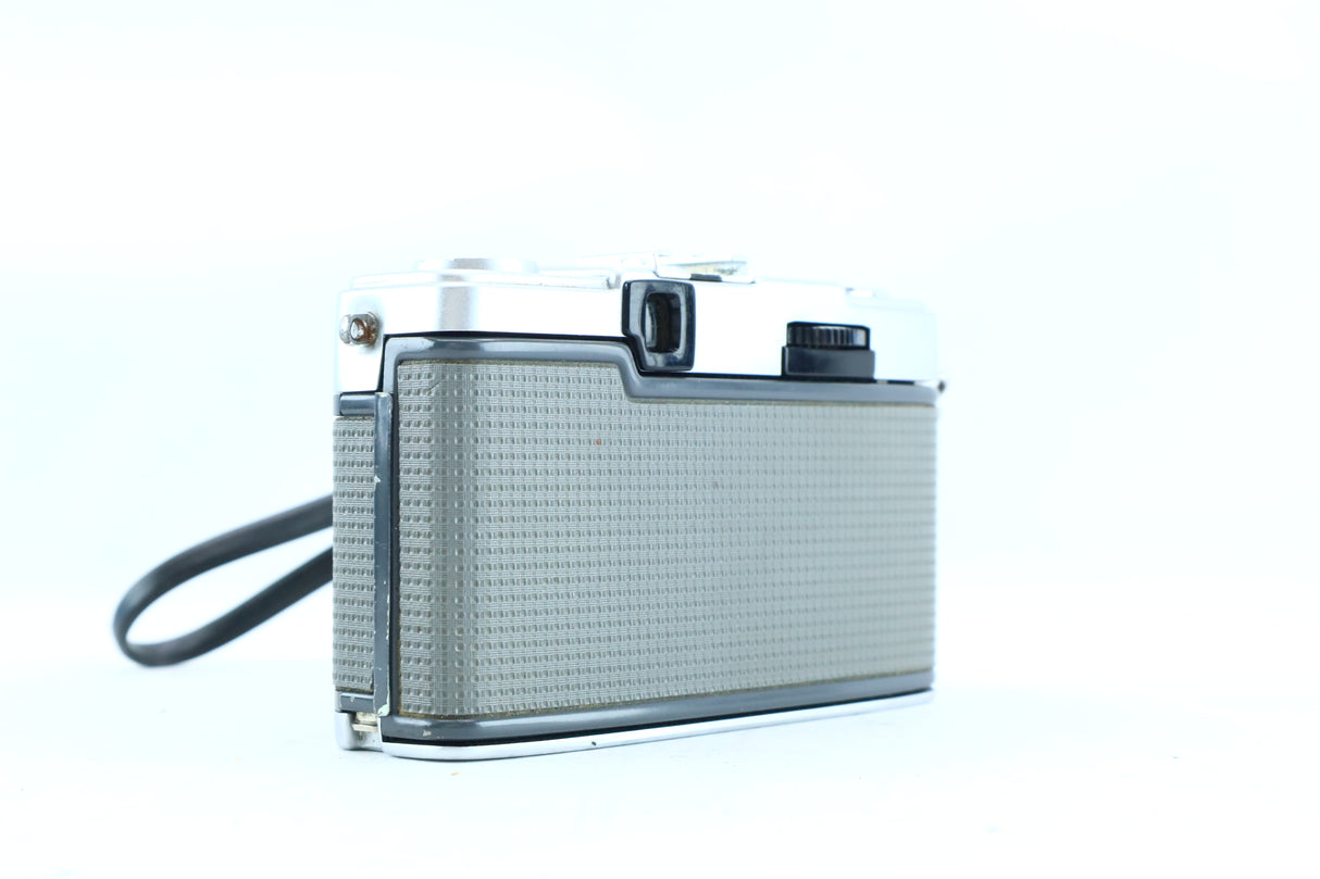 Olympus Pen EES-2 | D.Zuiko 30mm f/2.8