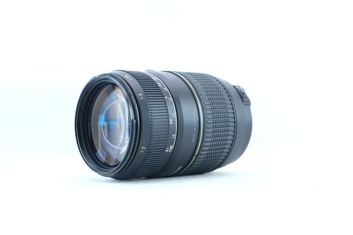 Tamron AF 70-300mm f/4-5.6 Tele-Macro