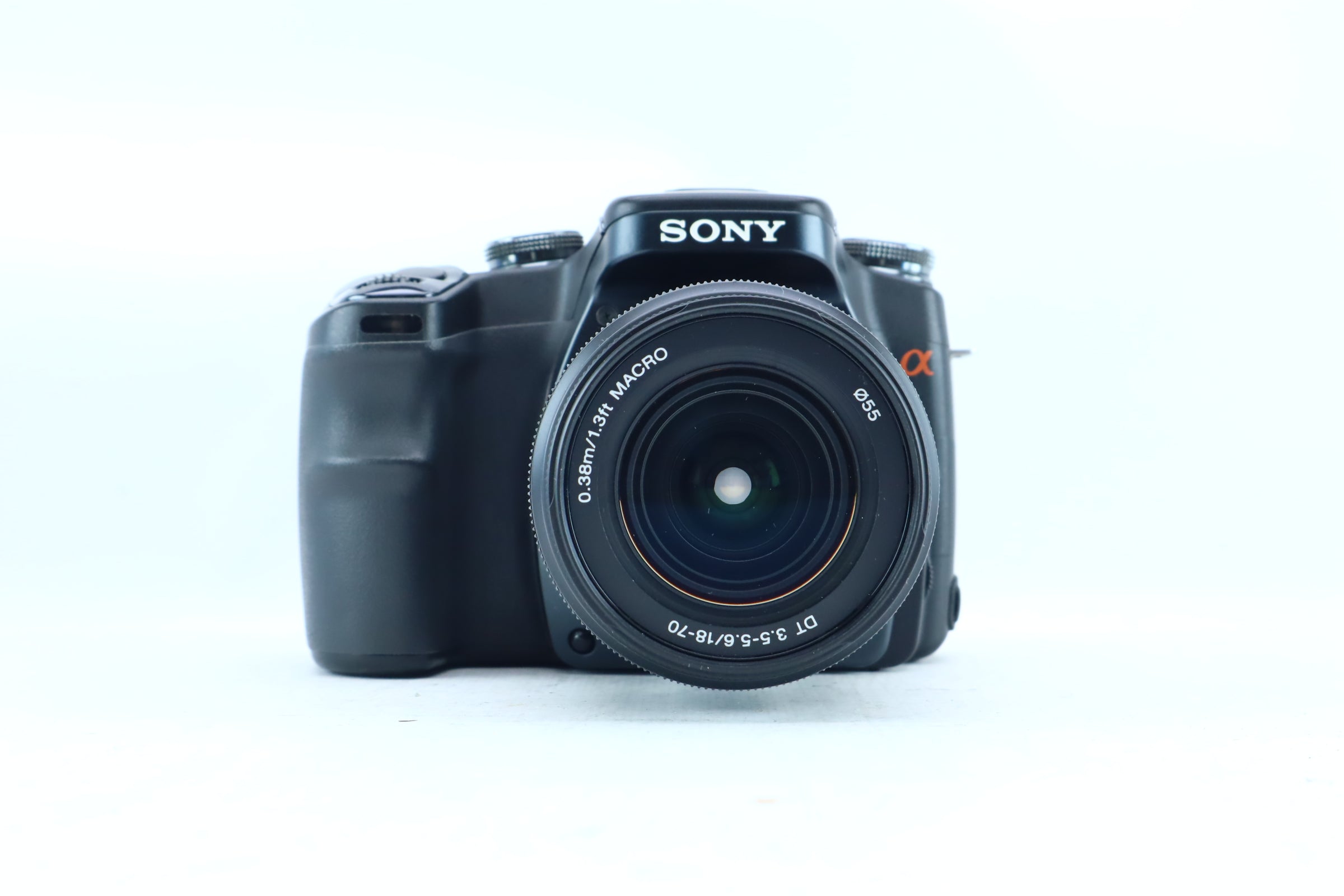 SONY α100/DT 3.5-5.6 18-70　（良品） Sony Alpha DSLR-A100 with DT 18-70mm f/3.5-5.6 Macro – Hard to