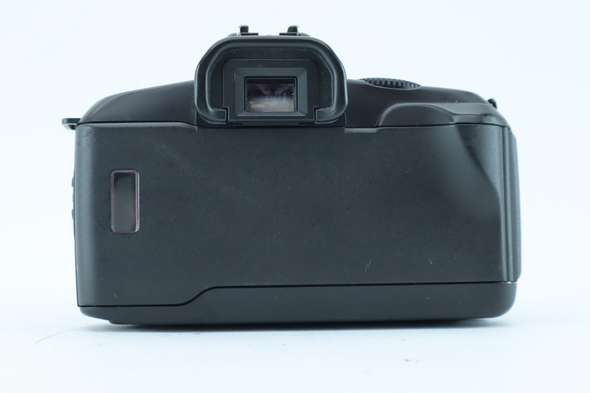 Canon EOS 850 – with 35–70mm Zoom Lens