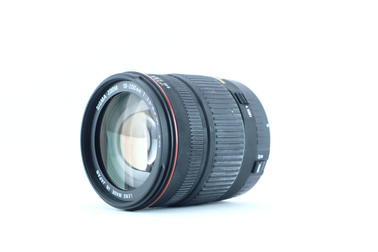 Sigma DC 18‑200 mm f/3.5‑6.3 