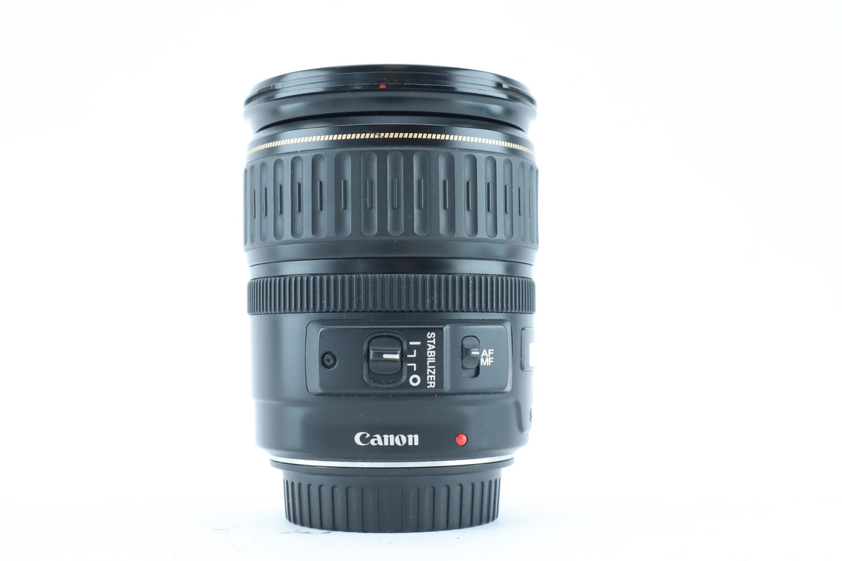 Canon EF 28–135mm f/3.5–5.6 IS USM