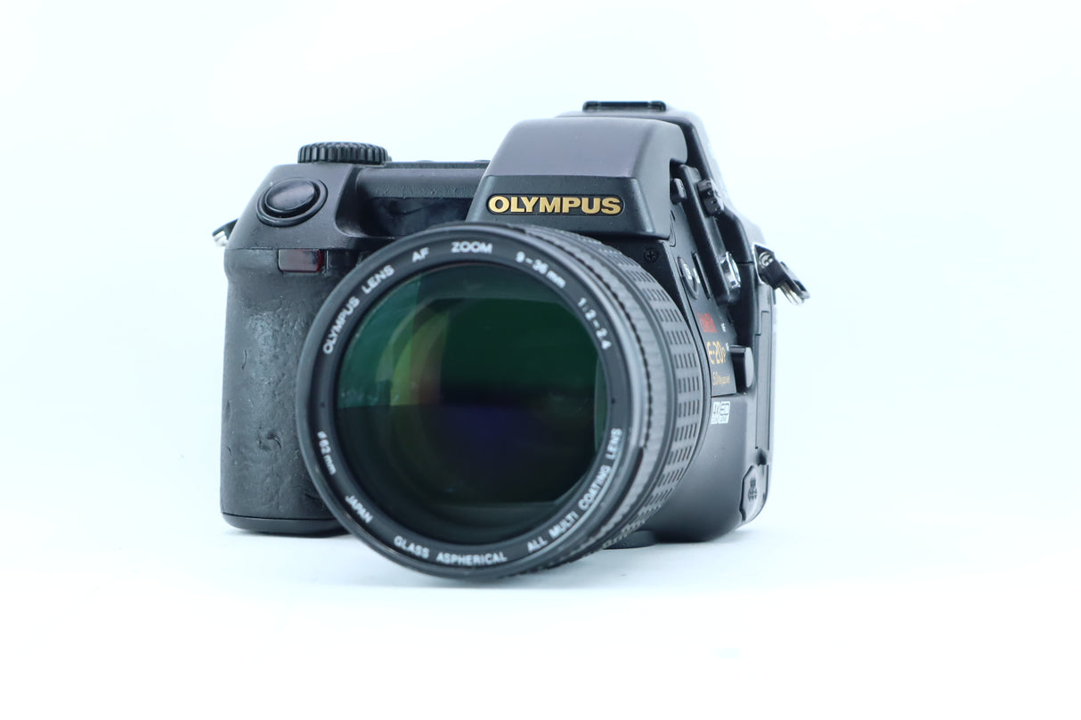 Olympus Camedia E-20P with 9-36mm f/2.0-2.4 ED Lens