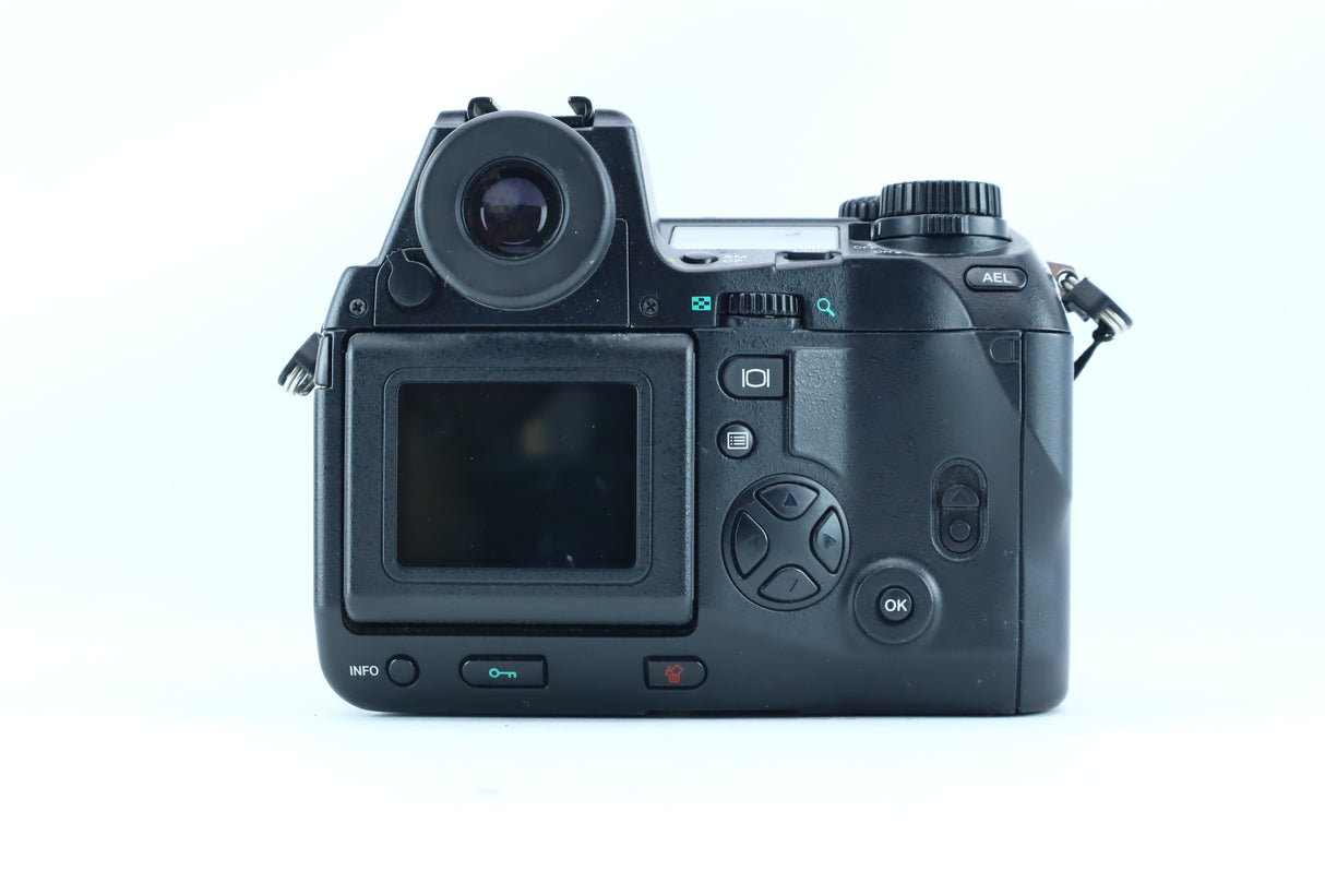 Olympus Camedia E-20P with 9-36mm f/2.0-2.4 ED Lens