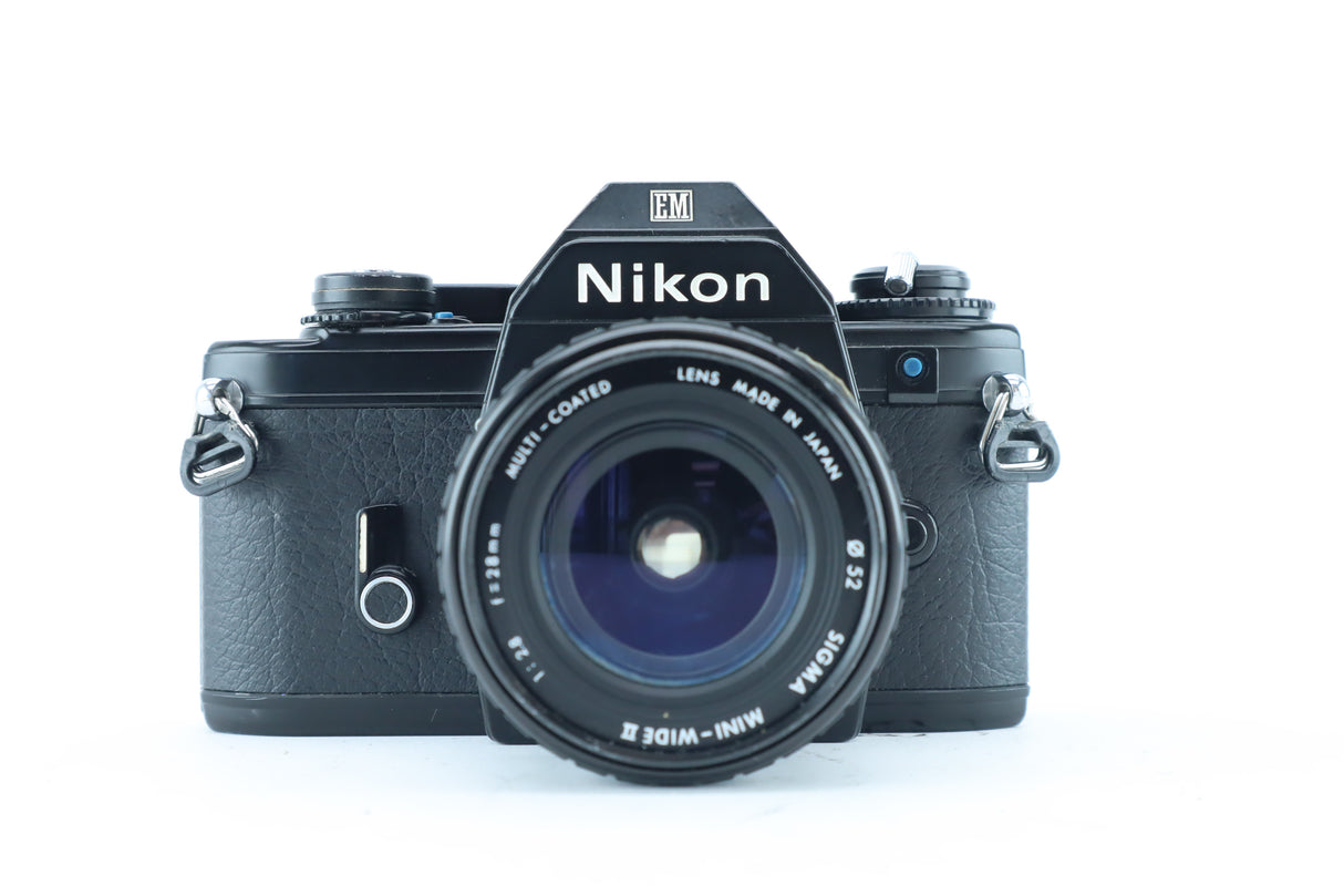 Nikon EM + Sigma Mini-Wide II 28mm f/2.8