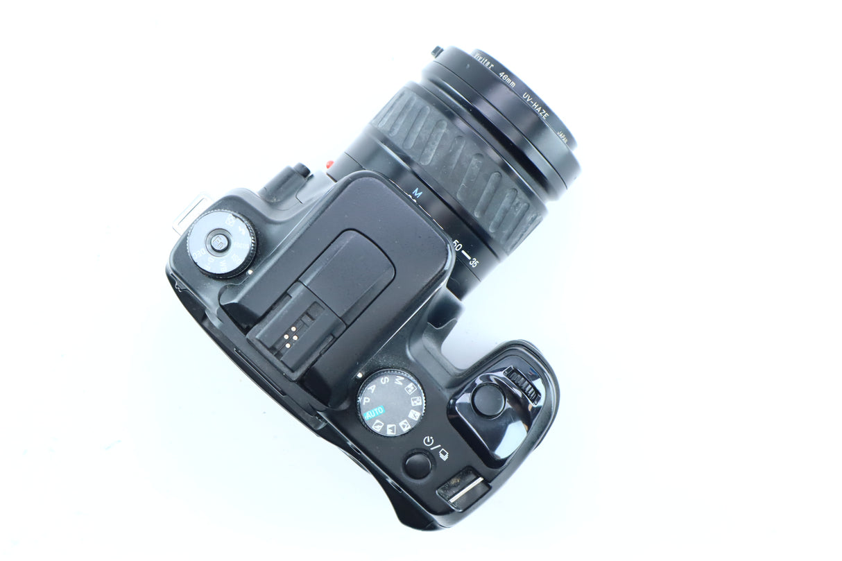 Sony Alpha DSLR-A100 with Minolta AF Zoom 35-80mm f/4-5.6 Lens