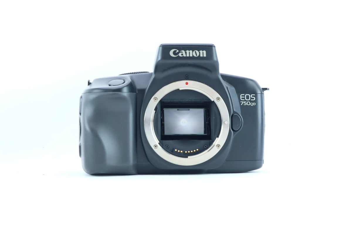 Canon EOS 750QD