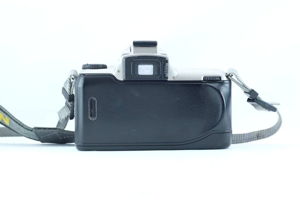 Nikon F65