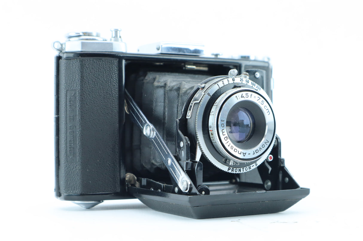 Zeiss Ikon Ikonta 521/16 – with Novar-Anastigmat 75mm f/4.5 Lens