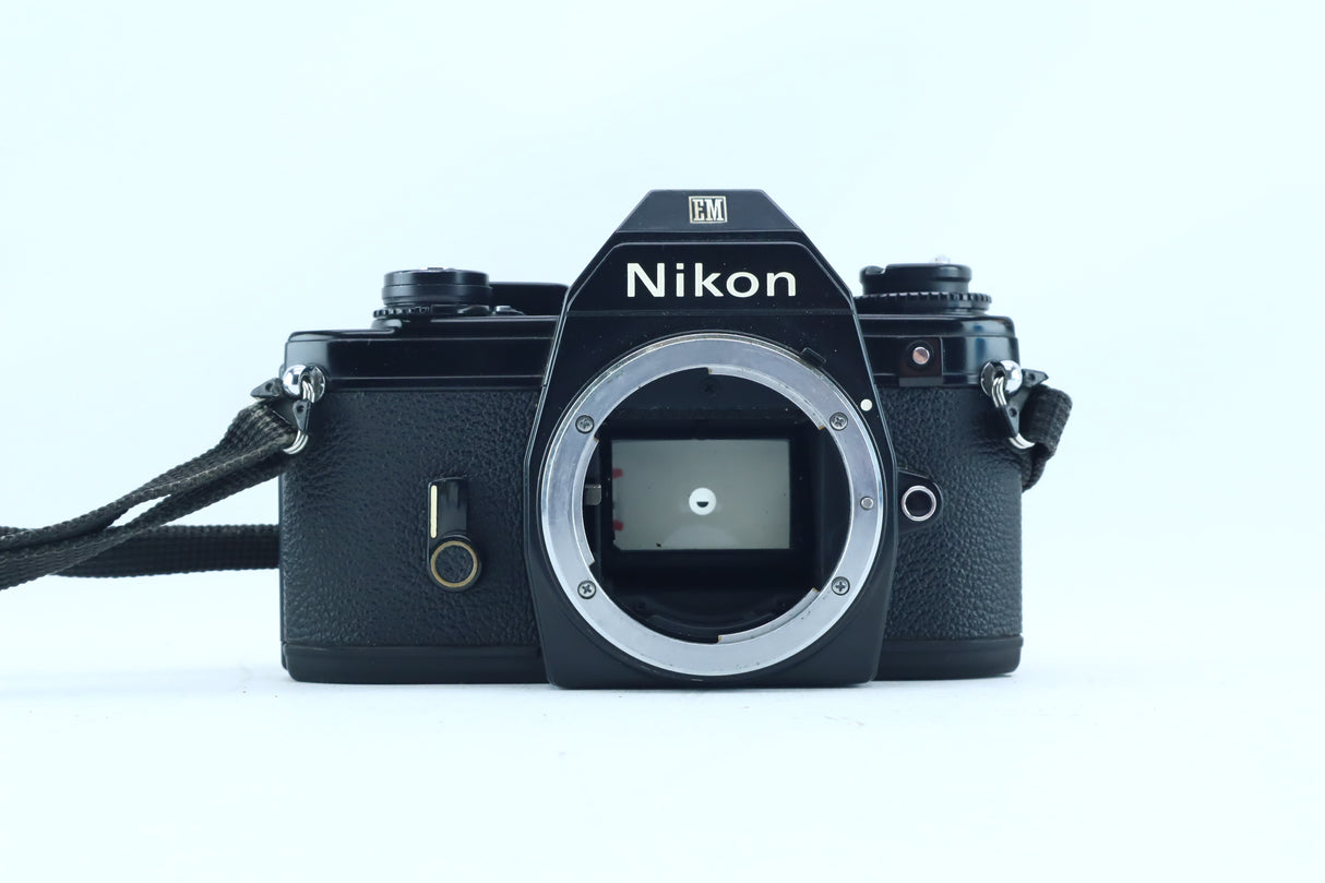 Nikon EM