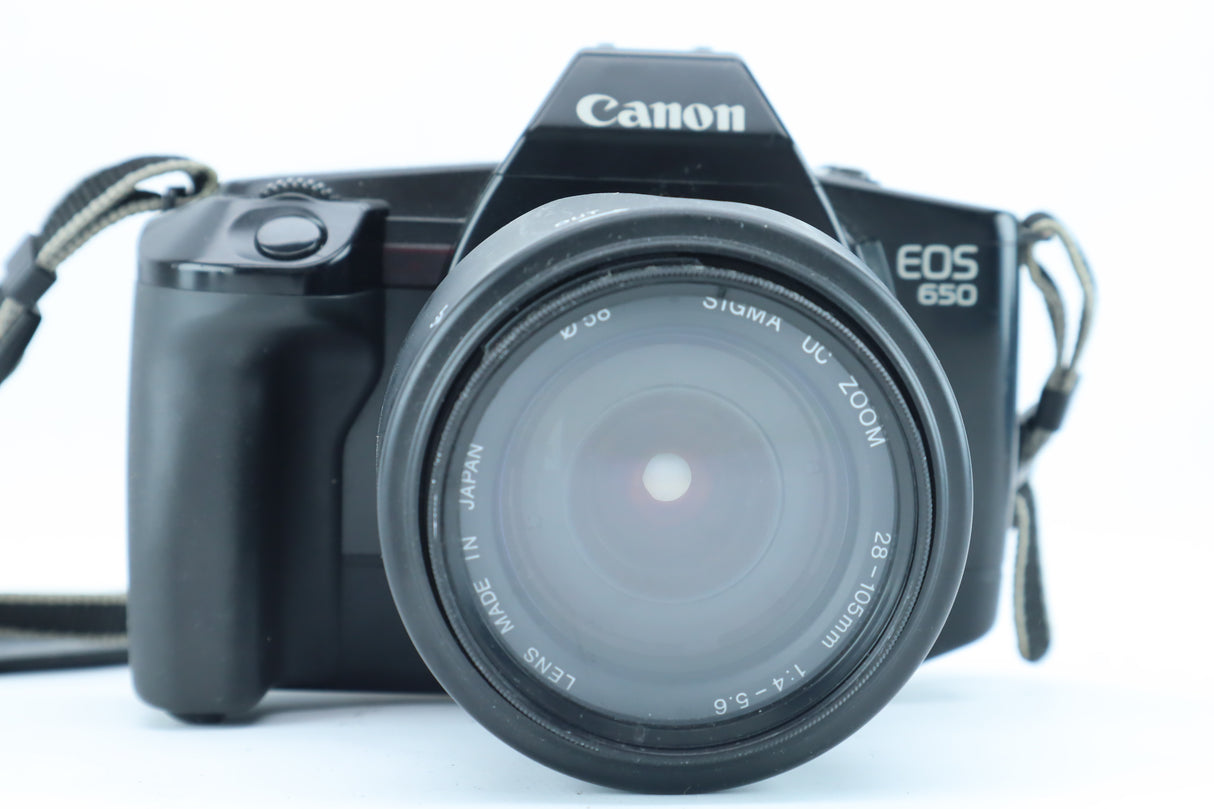 Canon EOS 650 with Sigma UC Zoom 28–105mm f/4–5.6 – 35mm Autofocus SLR Camera Kit
