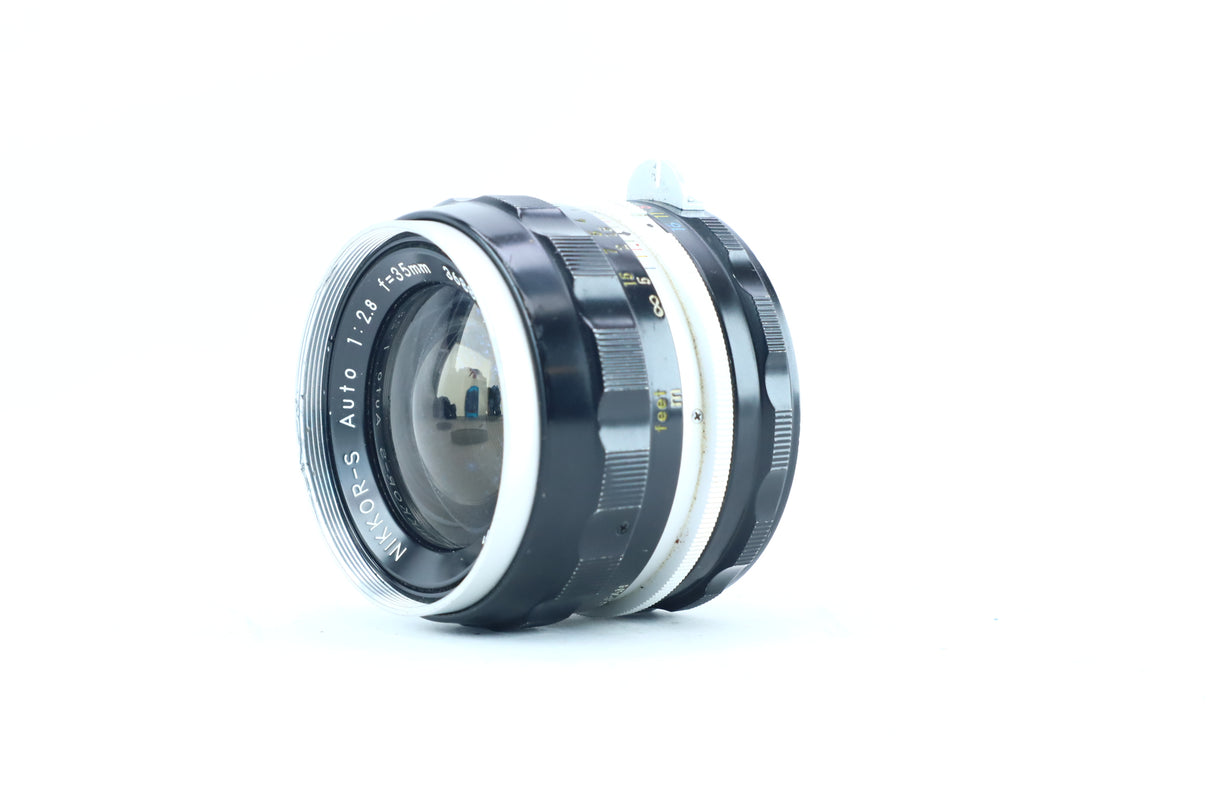 Nikon Nikkor-S Auto 35mm f/2.8