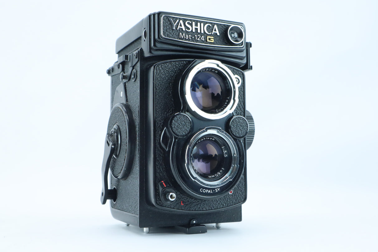 Yashica-Mat 124 G with Yashinon 80 mm f/3.5 – 6×6 TLR Medium Format Camera