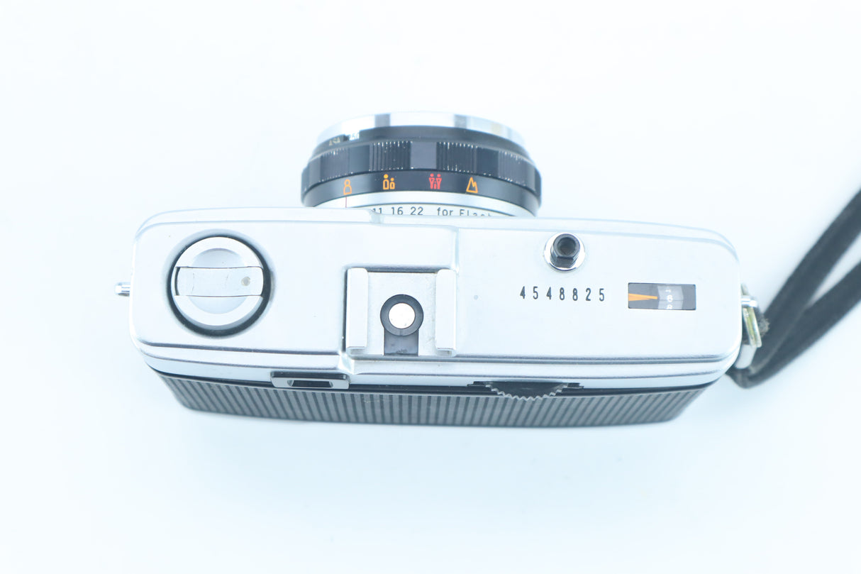 Olympus Trip 35 (Serial: 4548825) – 35mm Zone-Focus Compact Camera