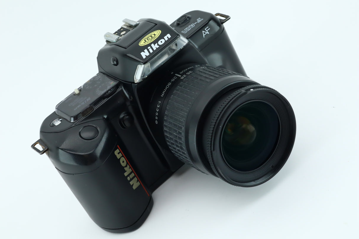 Nikon AF F-401 + 28-80mm 3,3-5,6G