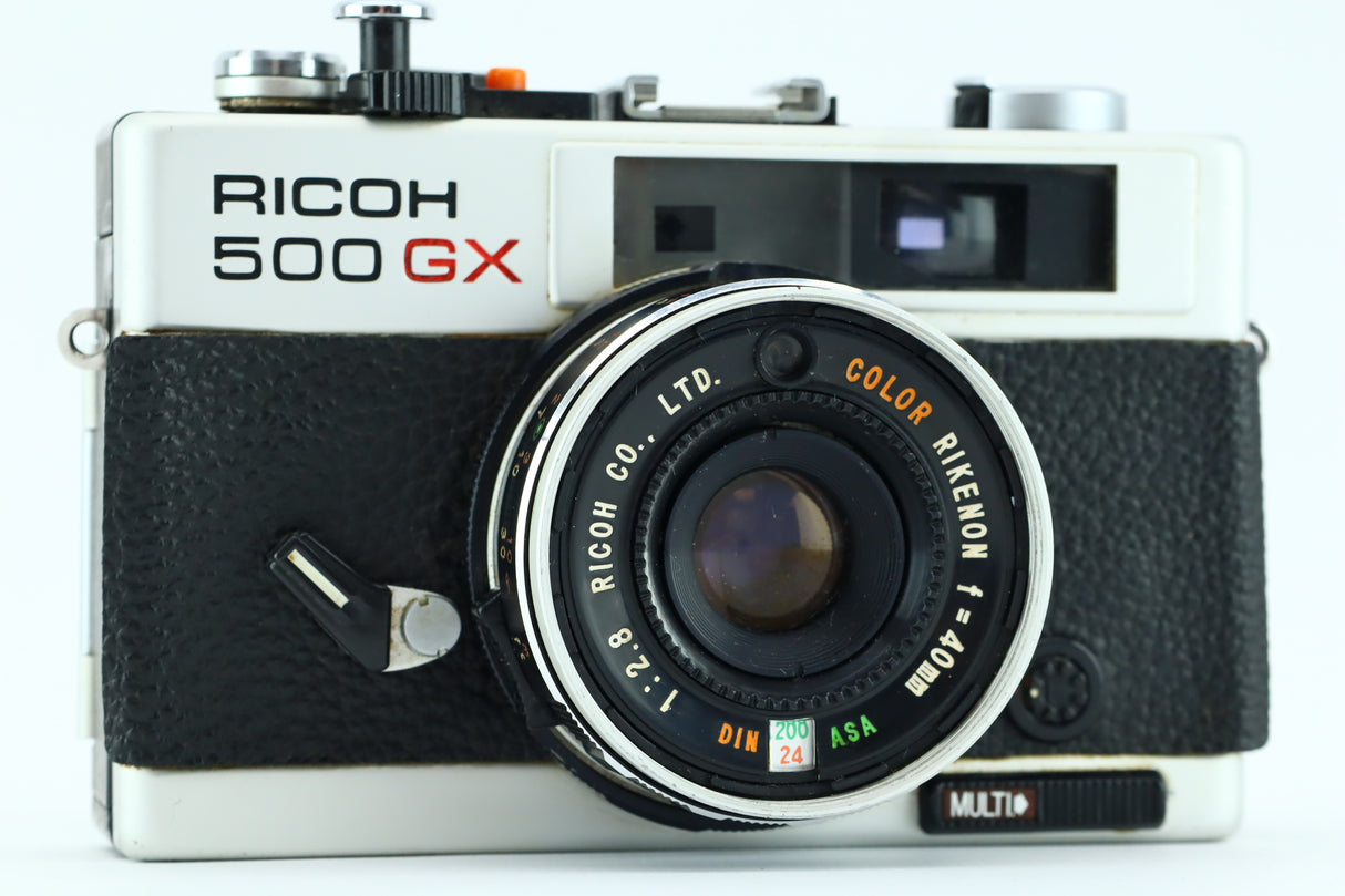 Ricoh 500GH + 2,8 40 mm