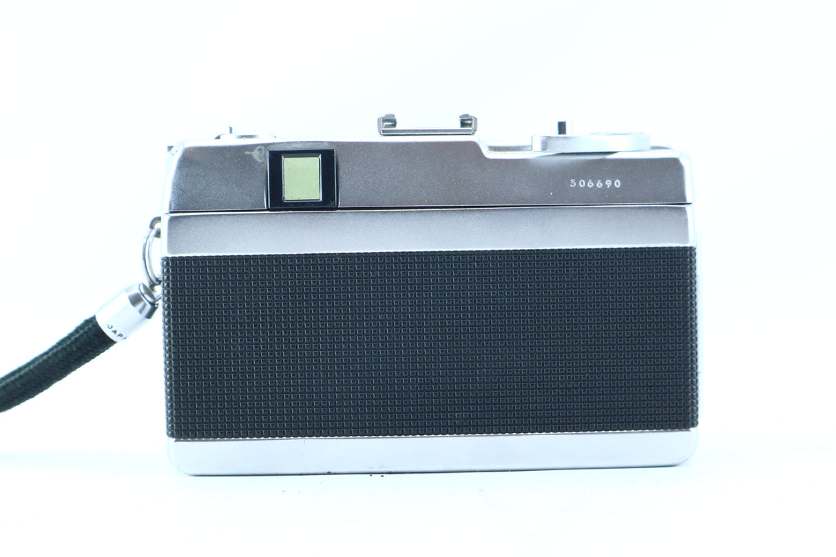 Konica Auto-Reflex with 32mm f/1.8 Hexanon