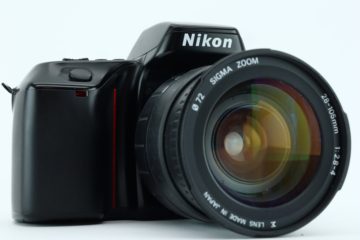 Nikon F70 + Sigma zoom 28-105mm 2,8-4