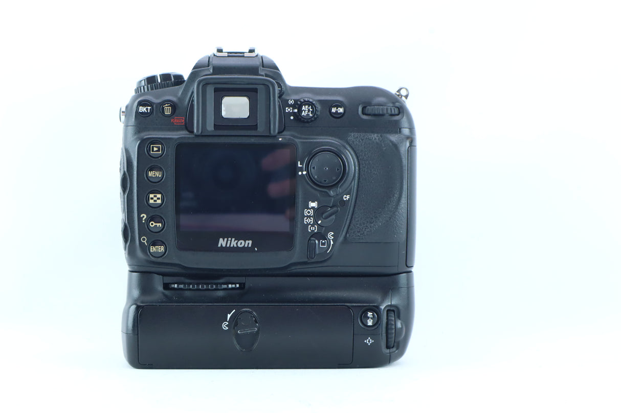 Nikon D200 (Body Only)