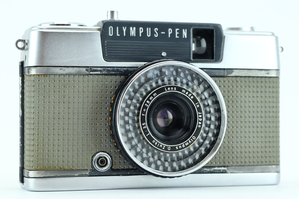 Olympus EE-2 + 3.5 28mm