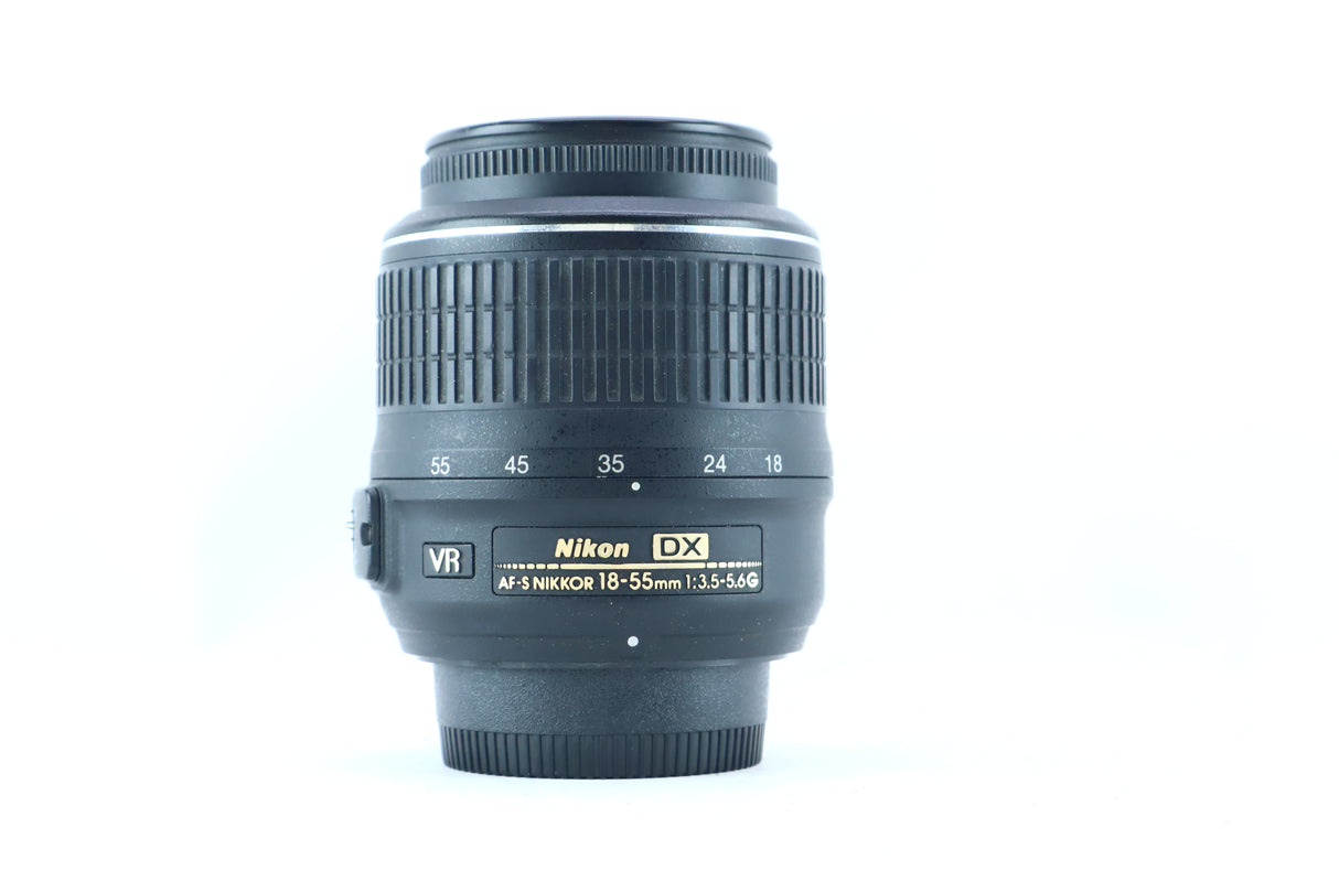 Nikon AF-S DX Nikkor 18-55mm f/3.5-5.6G VR