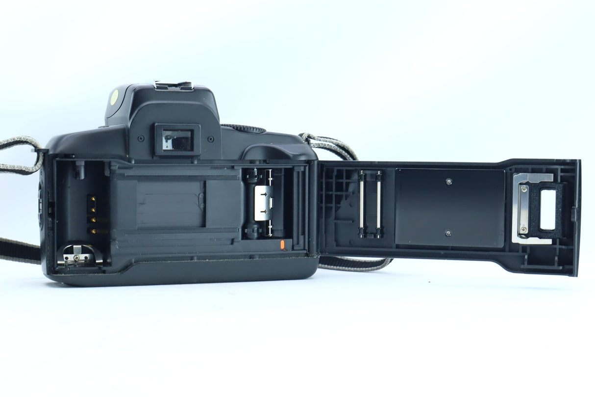 Canon EOS 750