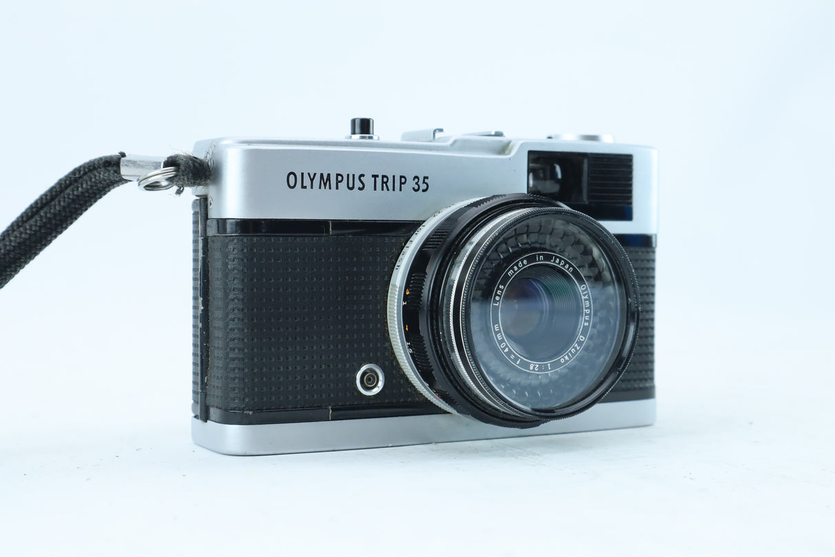 Olympus Trip 35 + D.Zuiko 40mm f/2.8
